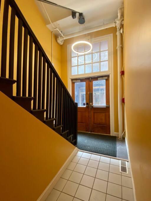 Downtown Albany 2 Bedroom + Workstation @ The Mark Exterior foto